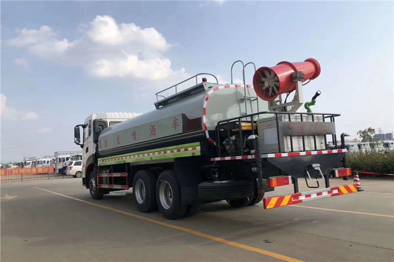東風天龍后八輪20噸噴霧車，國六綠化噴灑車