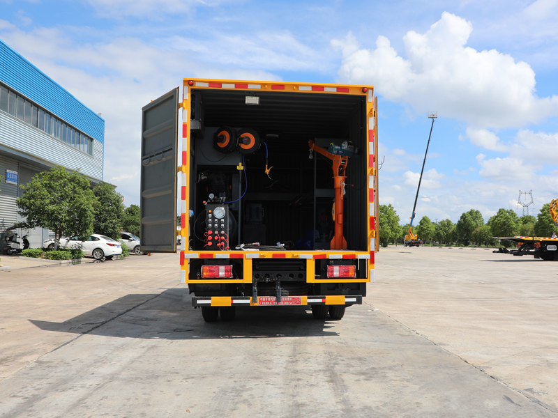 重汽藍牌工具車